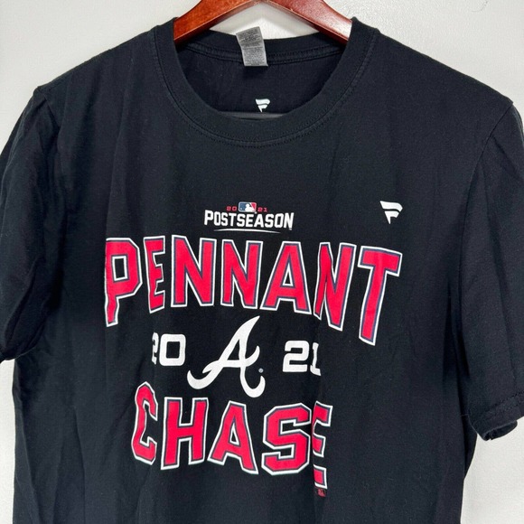 Atlanta Braves 2021 Pennant Chase T Shirt Men Medium Black Red Fantatics Cotton - Picture 2 of 7